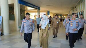 Kapolda-Aceh-Irjen-Pol-Marzuki-Ali-Basyah-kunjungan-ke-RSUDZA-Banda-Aceh.jpg