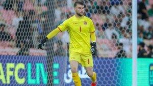 Kiper-Timnas-Indonesia-Maarten-Paes-Saat-Hadapi-Arab-Saudi.jpg