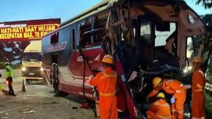 Kondisi-bus-Agra-Mas-yang-mengalami-kecelakaan-maut-di-ruas-Tol-Cikopo-Palimanan-Cipali-KM-72.jpg