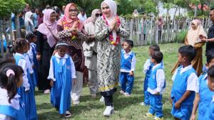 MARLINA-MUZAKIR-DISAMBUT-GEMBIRA.jpg