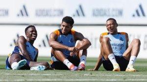 Mbappe-Bersama-Vinicius-Jr-dan-Jude-Bellingham.jpg