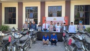 Pelaku-dan-BB-Kasus-Curanmor-Dihadirkan-ke-Konpers.jpg