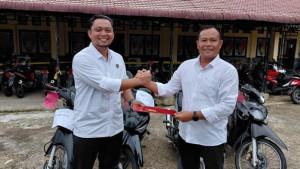 Satreskrim-Polres-Abdya-menyerahkan-lima-sepMOR-hasil-kejahatan-curanmor-ke-Polres-Aceh-Selatan.jpg