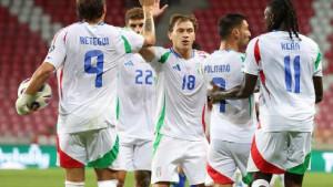 Selebrasi-para-pemain-timnas-Italia-setelah-mencetak-gol.jpg