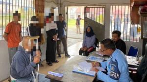 Serahkan-tersangka-kasus-rudapaksa-terhadap-anak.jpg