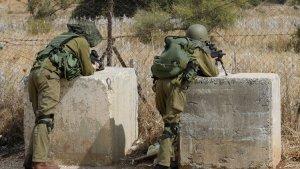 Tentara-Israel-mengambil-posisi-di-dekat-pangkalan-militer-Israel-Har-Dov-di-Gunung-Hermon.jpg