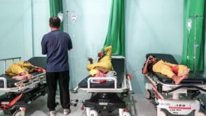 Tiga-murid-SDN-6-Kota-Kualasimpangdirawat-di-RSUD-Muda-Sedia-setelah-diduga-keracunan-makanan.jpg