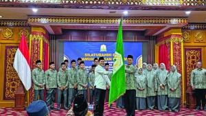 Wagub-Aceh-H-Fadhlullah-SE-melepas-Kafilah-Aceh-yang-akan-bertanding-dalam-STQH-Nasional.jpg