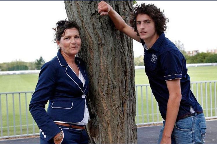 Adrien Rabiot dan “The Power of Emak-Emak” di Balik Kesuksesannya