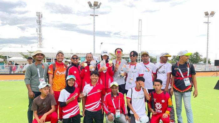 Atlet-cabor-sepatu-roda-yang-meraih-medali-berfoto-bersama.jpg