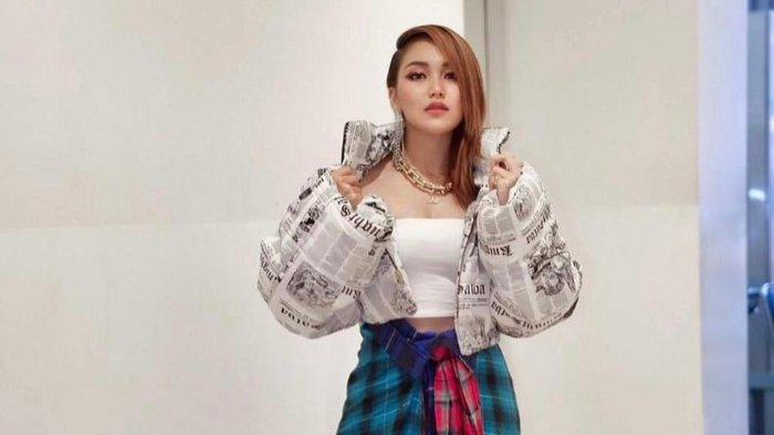 Perseteruan Ayu Ting Ting dan Kartika Damayanti Berakhir dengan Sepakat Berdamai