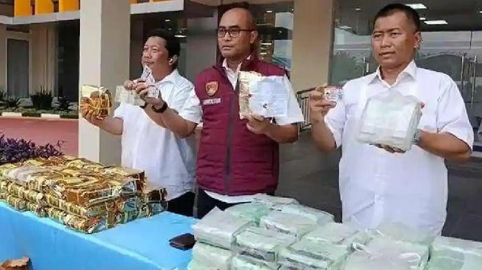 Direktur-Reserse-Narkoba-Polda-Sumut-Kombes-Andy-Arisandi-pengungkapan-113-Kilogram-sabu-sabu.jpg