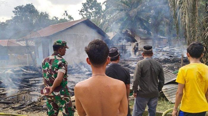 Dua-unit-rumah-di-Gampong-Ladang-Baroe-Kecamatan-Julok-Aceh-Timur-hangus-dilahap-api.jpg