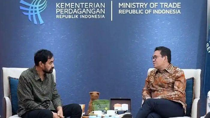 Gubernur-Aceh-Muzakir-Manaf-Mualem-berbincang-dengan-Menteri-Perdagangan-RI.jpg