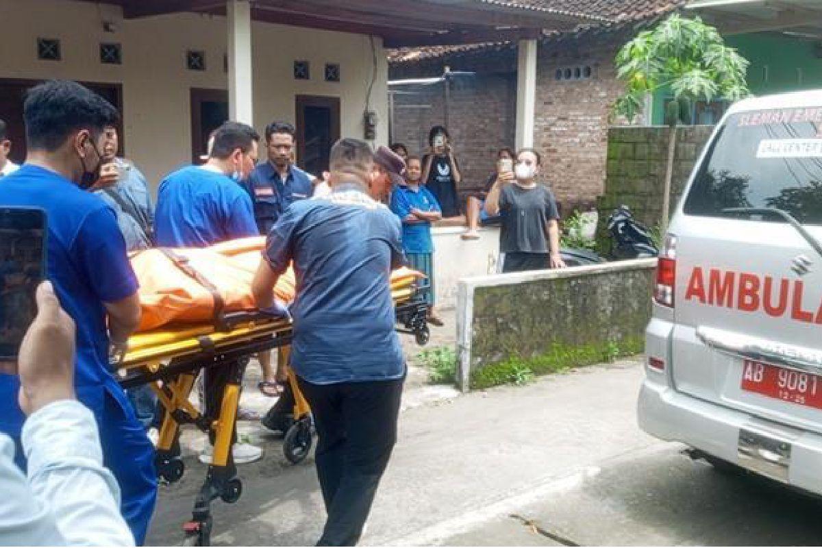 Jenazah-seorang-wanita-muda-berinisial-RI-ditemukan-tewas-di-rumah-kontrakannya.jpg