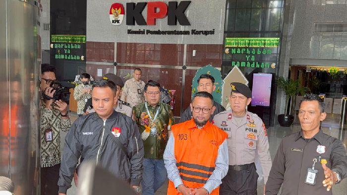 KPK-menahan-Ishfah-Abidal-Aziz-IAA-alias-Gus-Alex-kasus-korupsi-kuota-haji.jpg