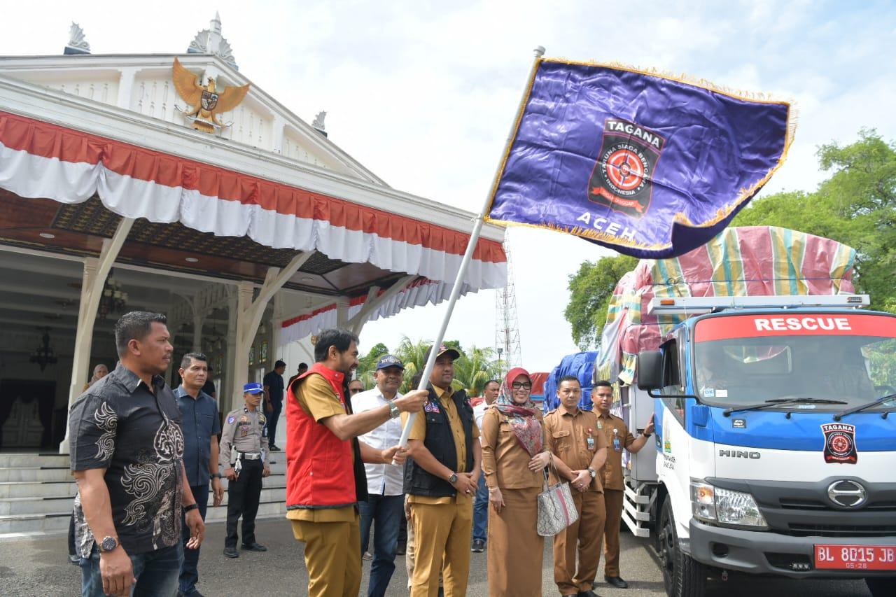 MELEPASKAN-TRUK-LOGISTIK.jpg