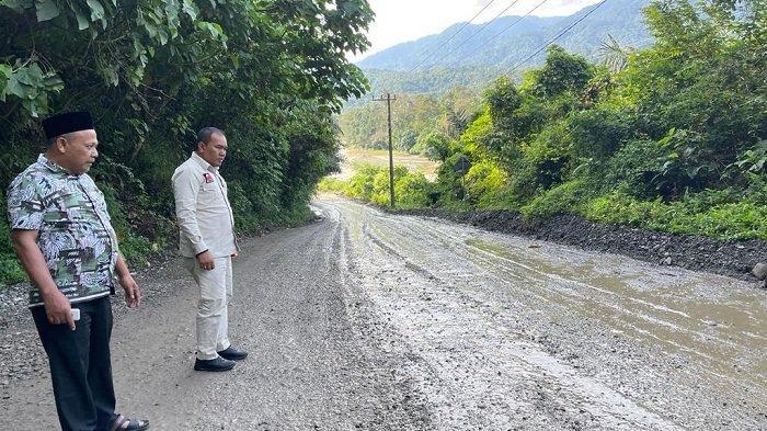 Jalan 2 Km di Tangse Berlumpur, Ketua DPRK Pidie: Kirim Surat ke Waduk Rukoh