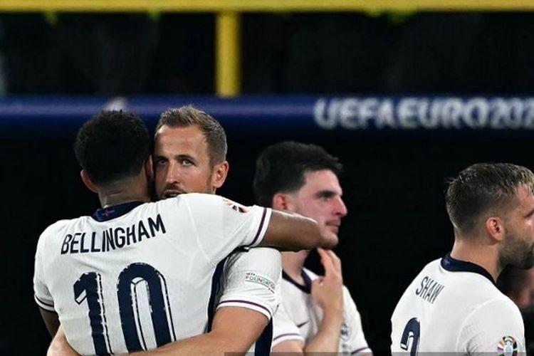 Penyerang-Inggris-Harry-Kane-berpelukan-dengan-Jude-Bellingham.jpg