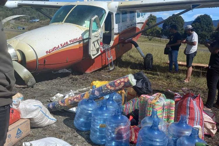 Pesawat-mik-SAS-tergelincir-di-Bandara-Bilorai-Distrik-Sugapa-Kabupaten-Intan-Jaya-Papua.jpg