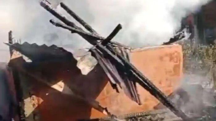 Rumah-warga-Gampong-Sungai-Paoh-Tanjung-Langsa-Barat-hangus-terbakar.jpg