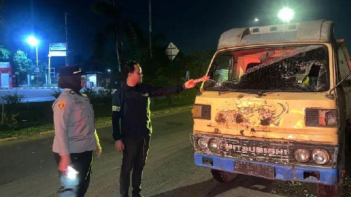 Seorang-sopir-truk-bernama-Yepran-Firmansyah-38-tewas-secara-tragis-setelah-dikeroyok.jpg