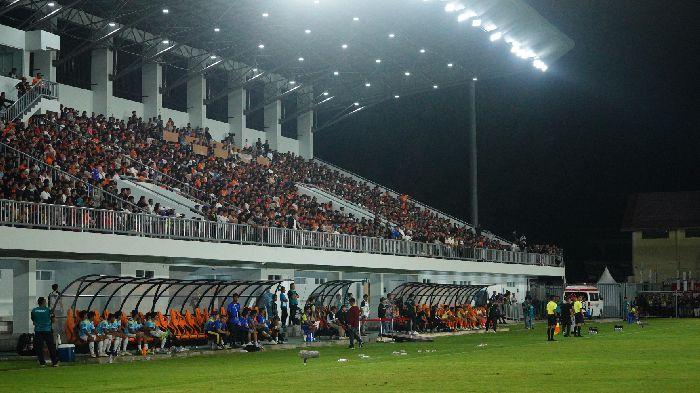 Stadion-H-Dimurthala-Lampineung-Banda-Aceh-02.jpg