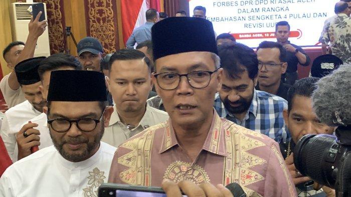TA-Khalid-Beri-Keterangan.jpg