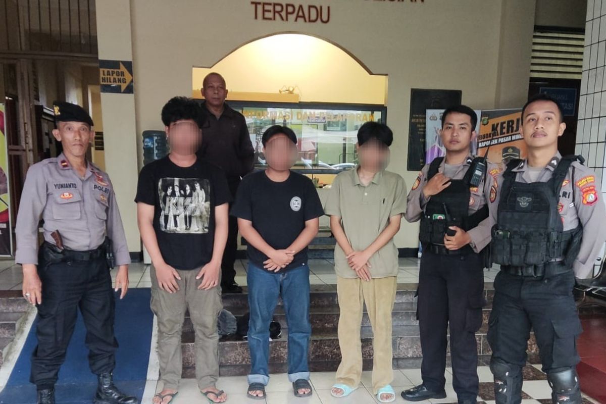 Tiga-remaja-yang-ditangkap-polisi-karena-hendak-tawuran.jpg