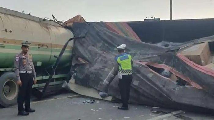 Tiga-unit-truk-tronton-terlibat-kecelakaan-beruntun-di-Kecamatan-Jeumpa-Kabupaten-Bireuen.jpg