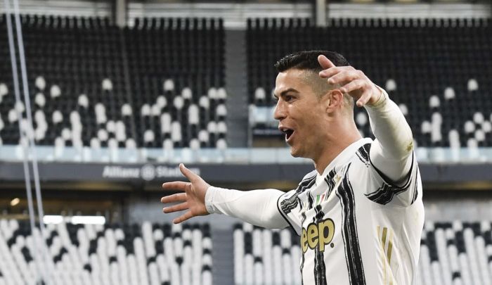 Ronaldo Cetak Gol, Bianconeri Menang