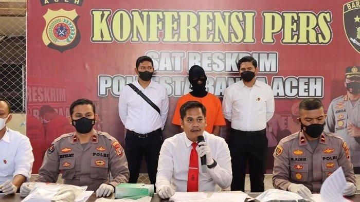 kasus-pembunuhan-perempuan-yang-jasadnya-ditemukan-dalam-mantel-plastik-di-Lambadeuk.jpg