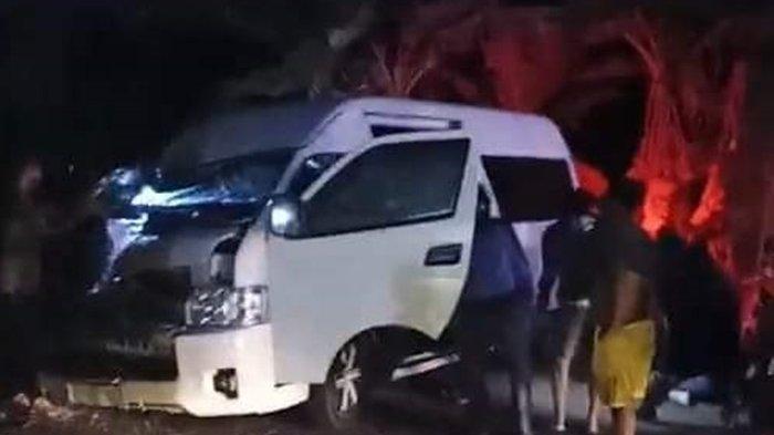 Hiace Hantam Tronton di Aceh Tamiang, Enam Orang Terluka