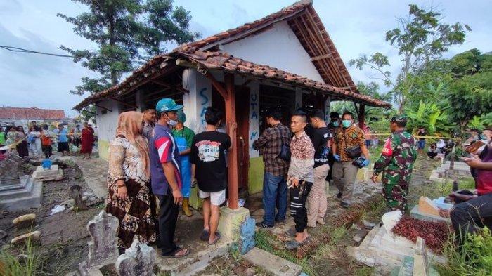 Warga Cirebon Digegerkan dengan Penemuan Mayat Wanita Tanpa Busana dalam Makam Keramat