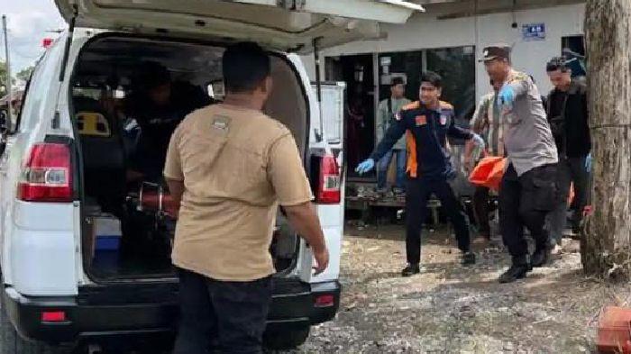 proses-evakuasi-jenazah-korban-pembunuhan-yang-terjadi-di-Batola-Kalimantan-Selatan.jpg