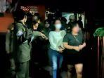 16-wanita-diduga-pelaku-Open-BO-atau-prostitusi-online-diamankan-satpol-PP.jpg