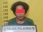AL-alias-Ijun-ditangkap-polisi-saat-akan-transaksi-ganja-di-kebun-sawit-di-Pelalawan-Riau.jpg