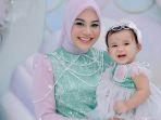Aurel-Hermansyah-dan-anak-keduanya-Azzura-Instagram-aureliehermansyah.jpg