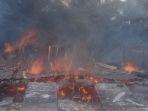 Barak-yang-ditempati-karyawan-perusahan-kelapa-sawit-PT-Nafasindo-terbakar.jpg