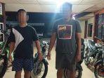 DUA-tersangka-bersama-barang-bukti-empat-sepeda-mot.jpg