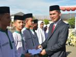 Peringati Harhubnas 2025, Dishub Aceh Beri Penghargaan kepada Tokoh Transportasi