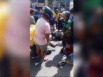 Dua-pelaku-jambret-yang-menyasar-emak-emak-di-Makassar-yang-dikroyok-ratusan-warga.jpg