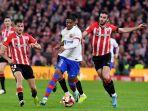 Duel-Mikel-Vesga-dan-Alejandro-Balde-dalam-laga-perempat-final-Copa-del-Rey.jpg