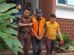 Kejari-Bireuen-menahan-AI-tersangka-korupsi-Dana-Simpan-Pinjam.jpg