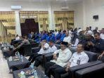 Kepala-BNNK-Aceh-Tamiang-AKBP-Trisna-Safari-Yandi-kanan-depan-saat-menyosialisasikan-P4GN.jpg