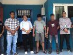 Kepala-LPN-Klas-IIB-Langsa-menyerahkan-dua-napi-pemilik-sabu-bersama-18-paket-sabu-ke-polisi.jpg