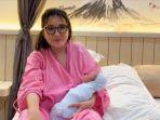 Kiki-Amalia-melahirkan-anak-pertama-secara-normal-di-usia-42-tahun.jpg