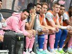 Lionel-Messi-hanya-menyaksikan-dari-bangku-cadangan-laga-persahabatan-Inter-Miami-vs-Hong-Kong-XI.jpg