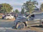Mobil-Pajero-Sport-rusak-berat-seusai-kecelakaan-lantaran-ban-mobilnya-pecah.jpg