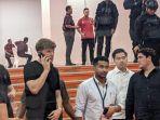 Ole-Romeny-Usai-Nonton-Timnas-Indonesia-vs-Jepang-di-SUGBK-Jakarta.jpg